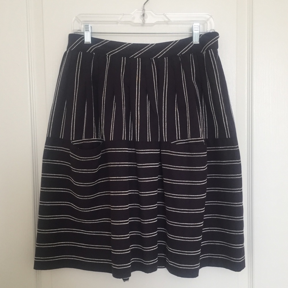 ANTHROPOLOGIE (Maeve) Navy and White Striped Skirt